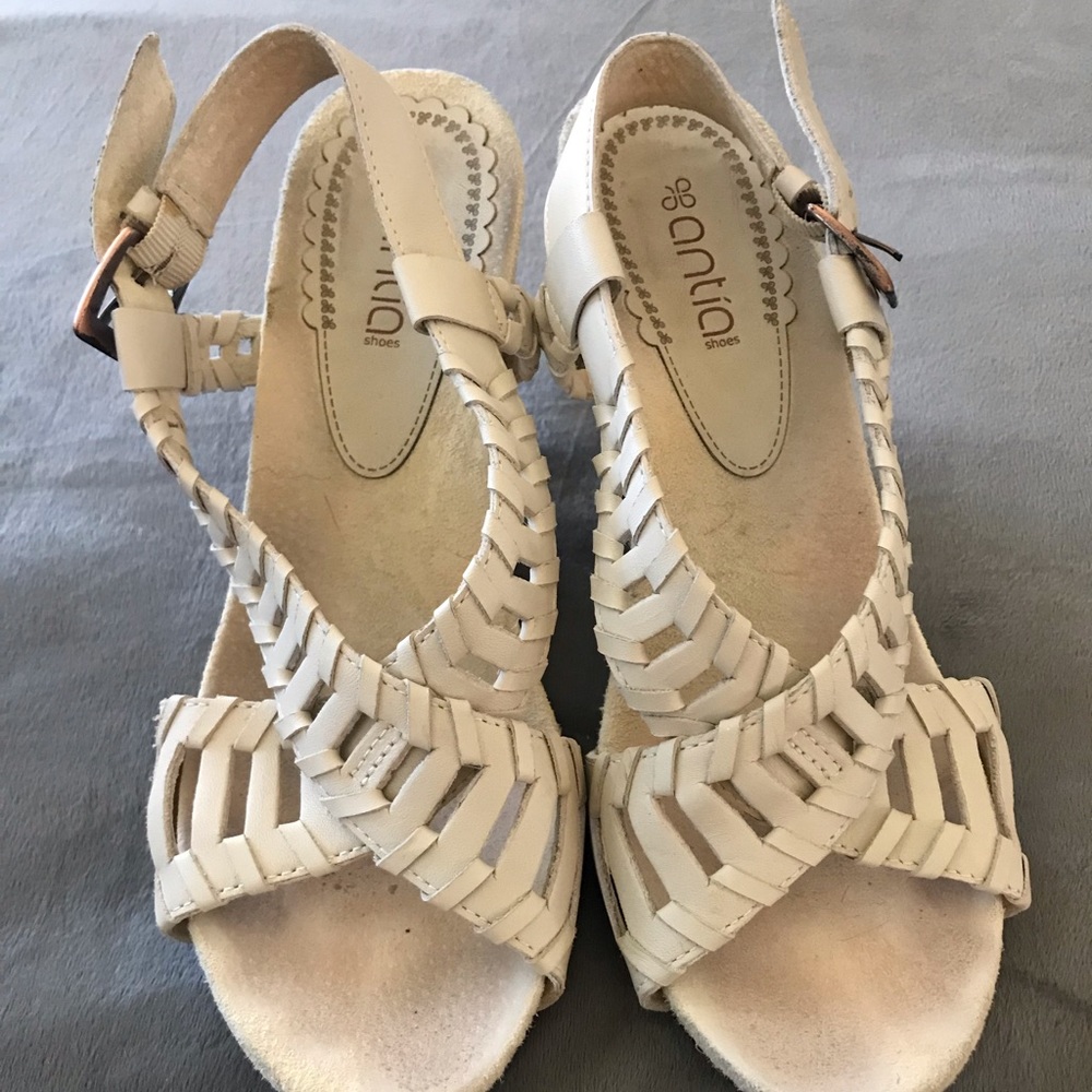 Spring Wedges!